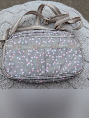 Vintage Lesportsac Crossbody Bag EUC